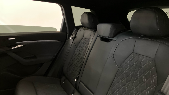 Audi Q6 315kW Quattro 100kWh Black Edition 5dr Auto Electric Estate - Image 16
